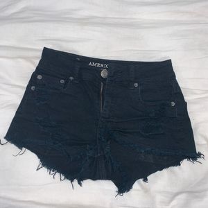 Black high-rise frayed jean shorts!